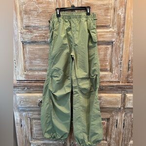 Love Tree Green Elastic Waist Wind Breaker Style Pant Size Small
